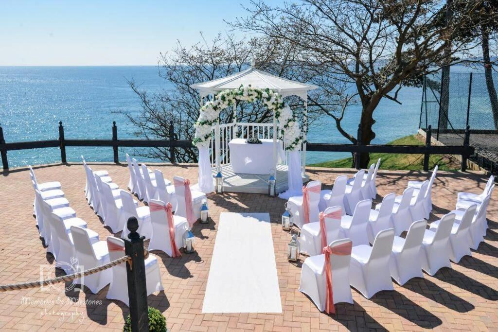 טורקוואי **Sunny And Bright, Thatchers Rock One Bed Beach Front Apartment*** מראה חיצוני תמונה